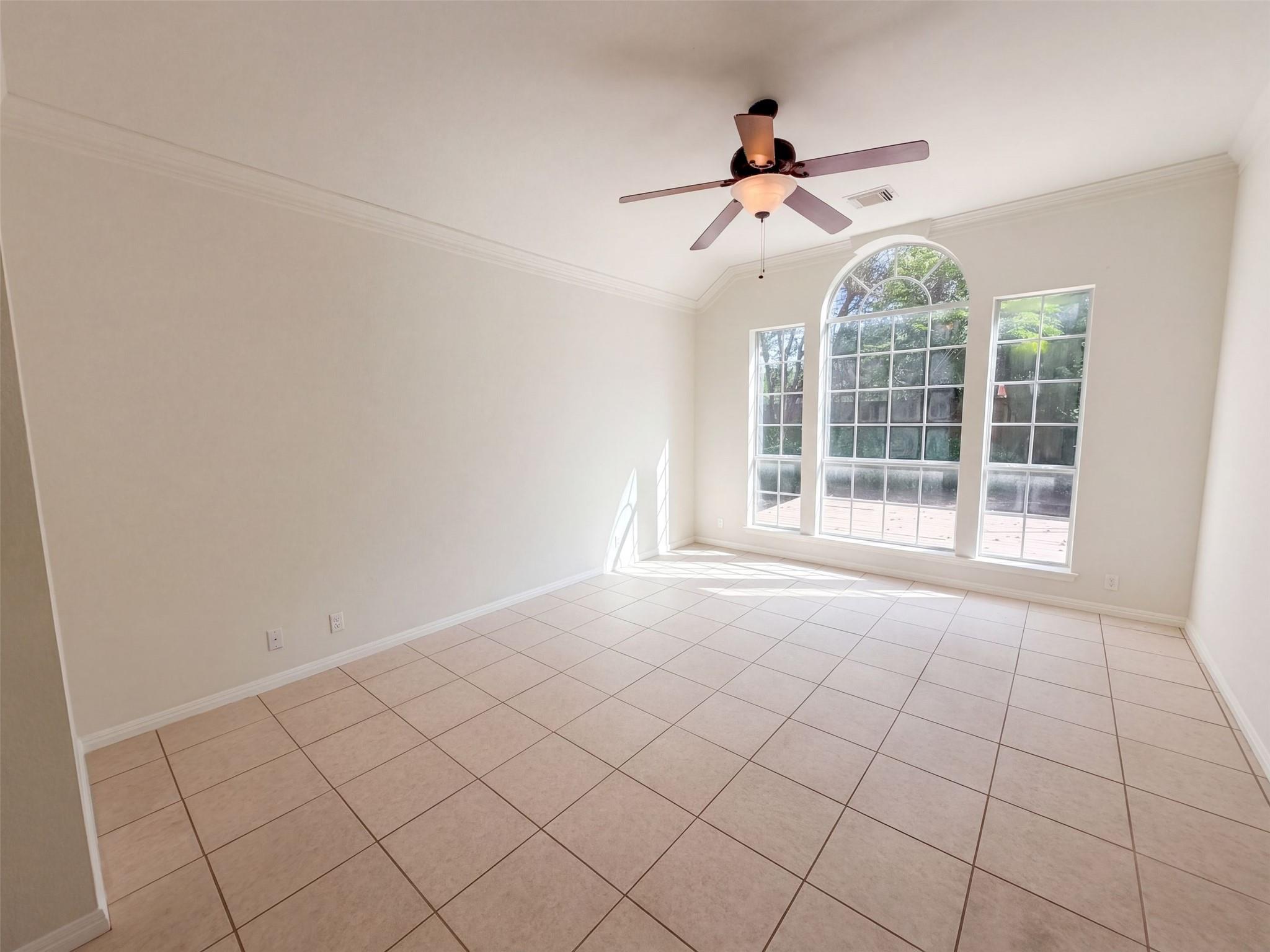 5400 Ketch Ct Property Photo 4