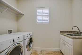 2401 Sailpoint Dr Property Photo 12