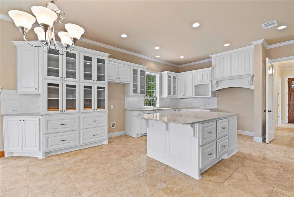 3006 Washington Sq Property Photo 12