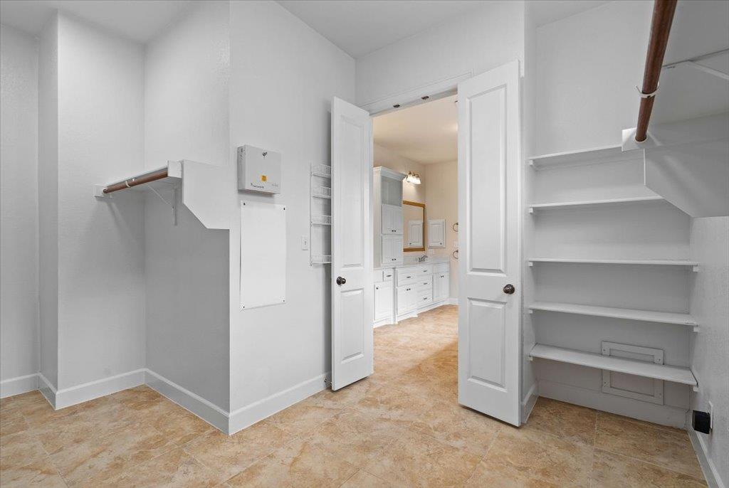 3006 Washington Sq Property Photo 19