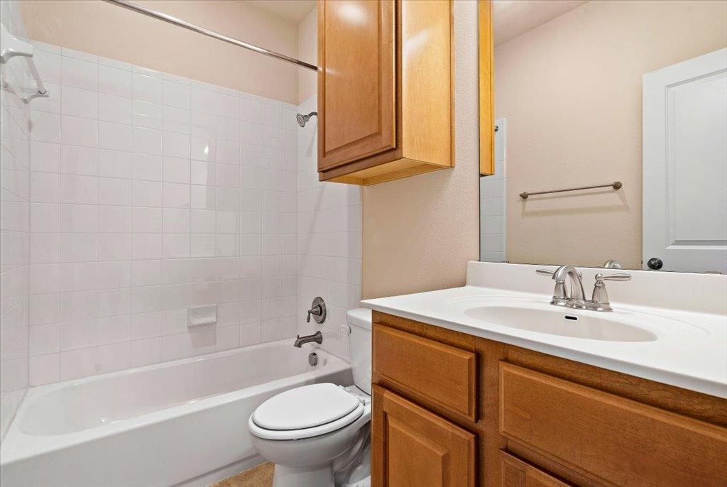 3006 Washington Sq Property Photo 23
