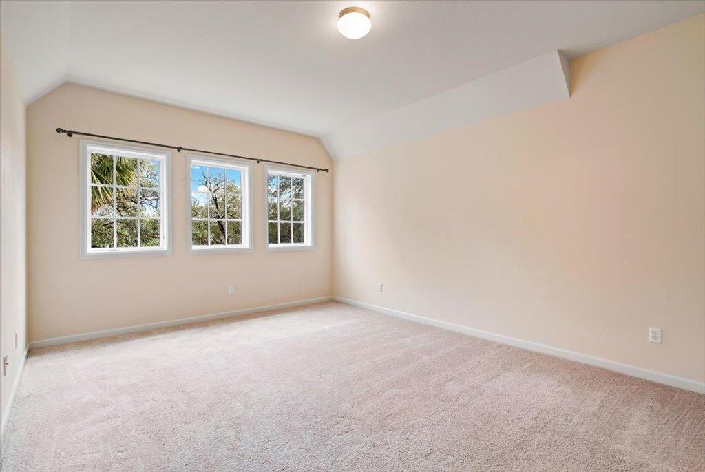 3006 Washington Sq Property Photo 24