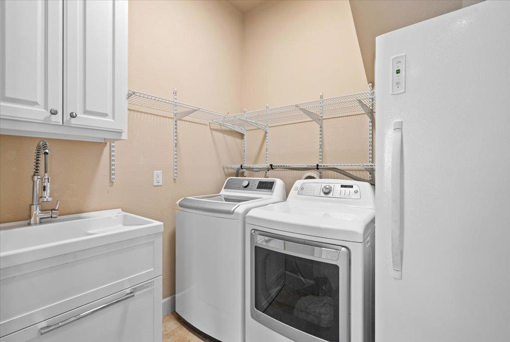 3006 Washington Sq Property Photo 27