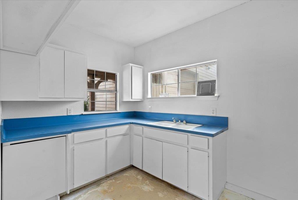 3006 Washington Sq Property Photo 31