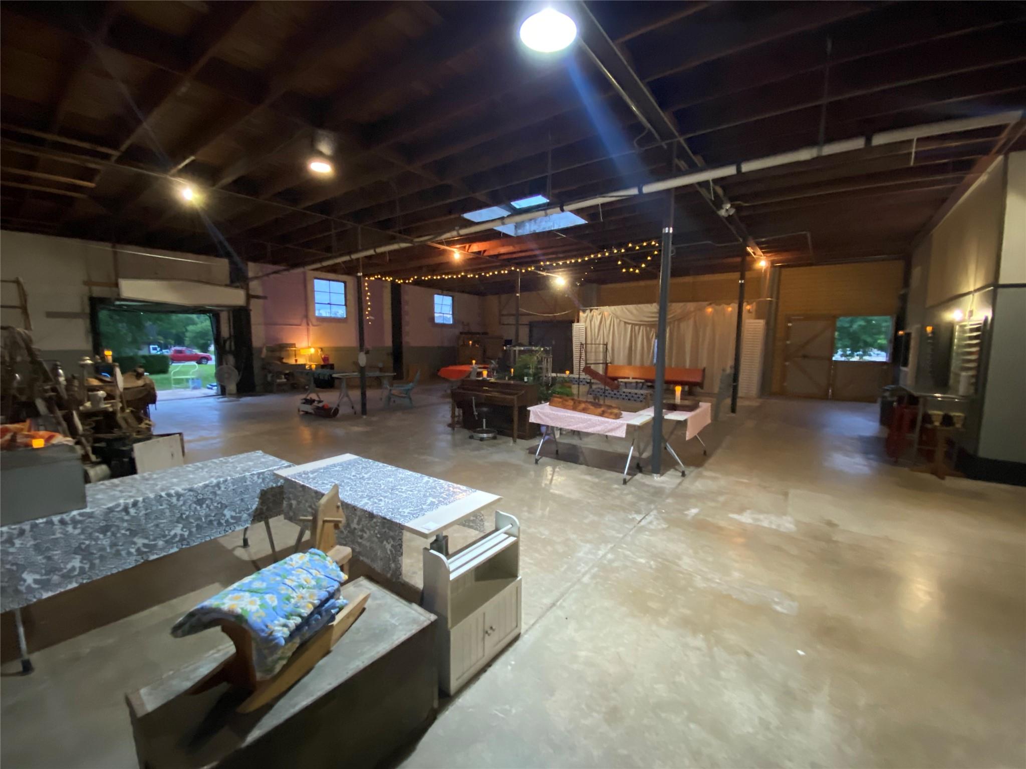 101 Story Ave Property Photo 31