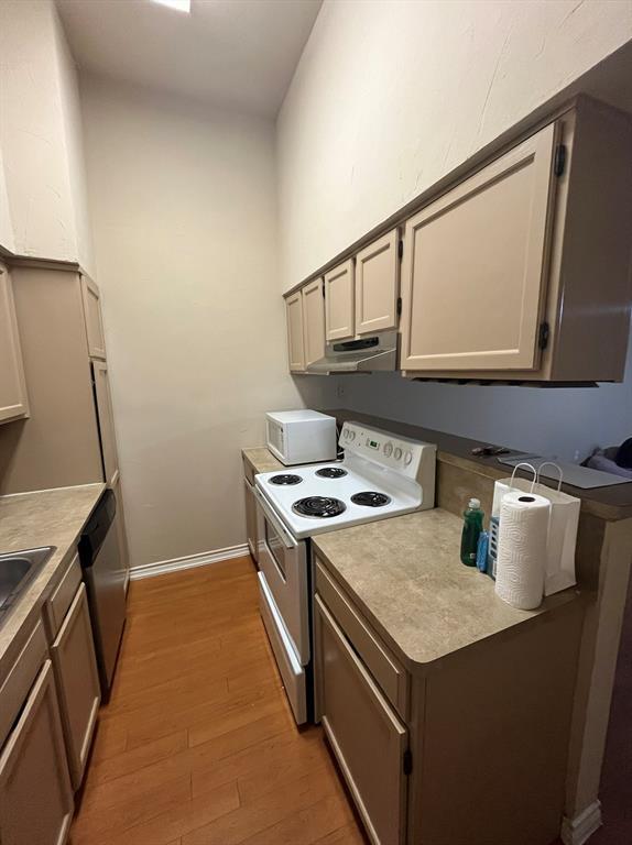 1908 San Antonio St #303 Property Photo 2