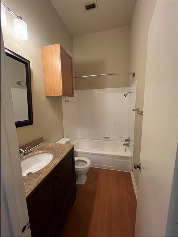 1908 San Antonio St #303 Property Photo 4