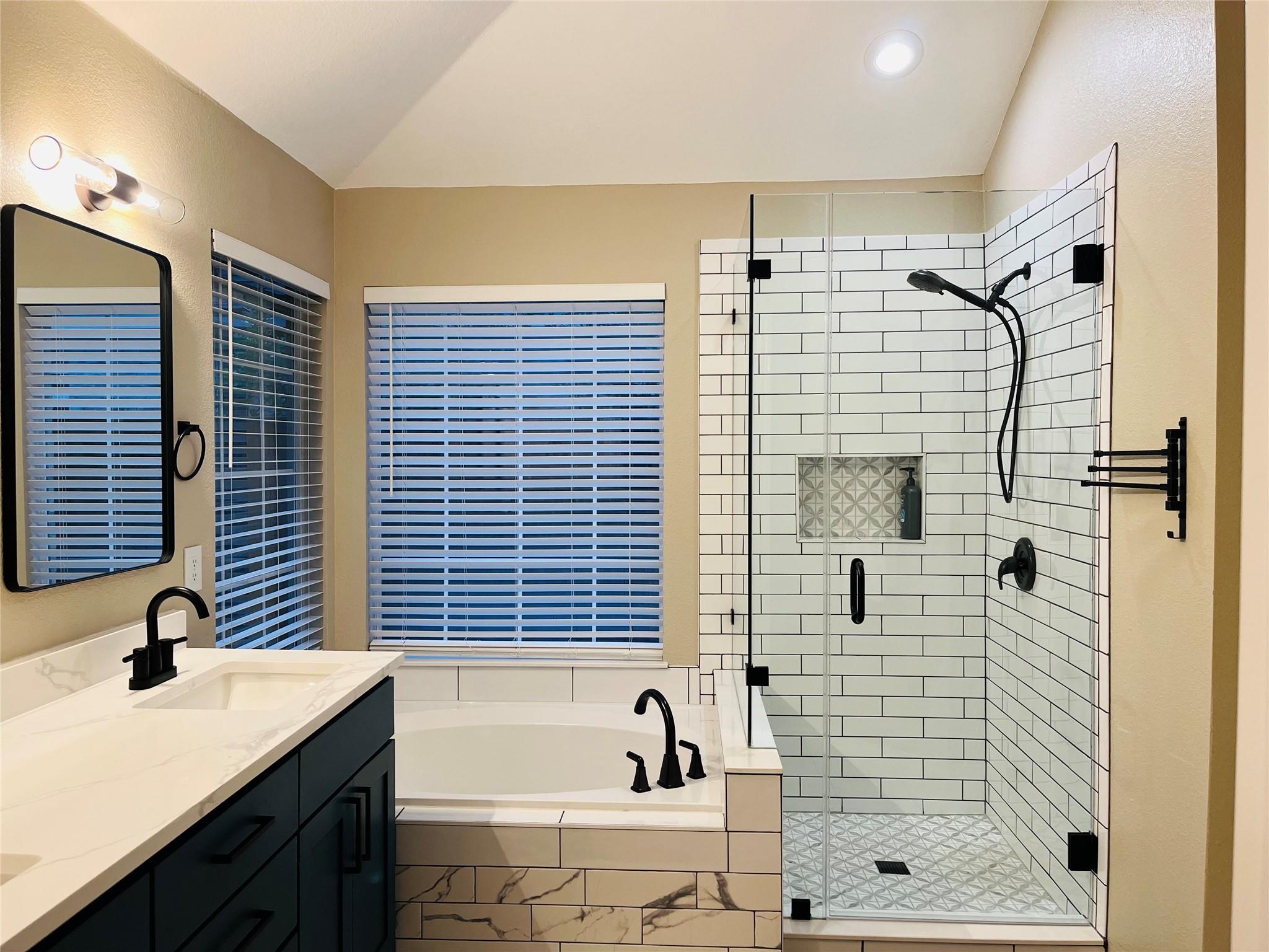 5405 Apache Creek Cv Property Photo 14
