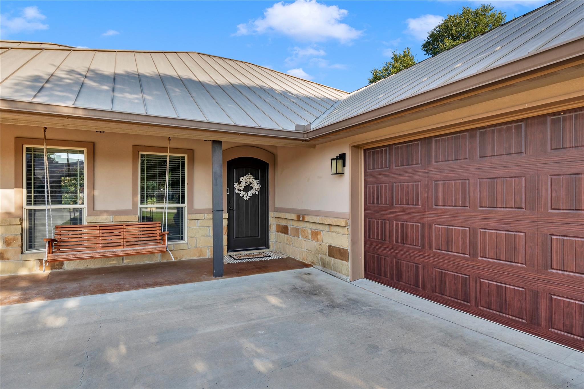 252 Sunday Dr Property Photo 2