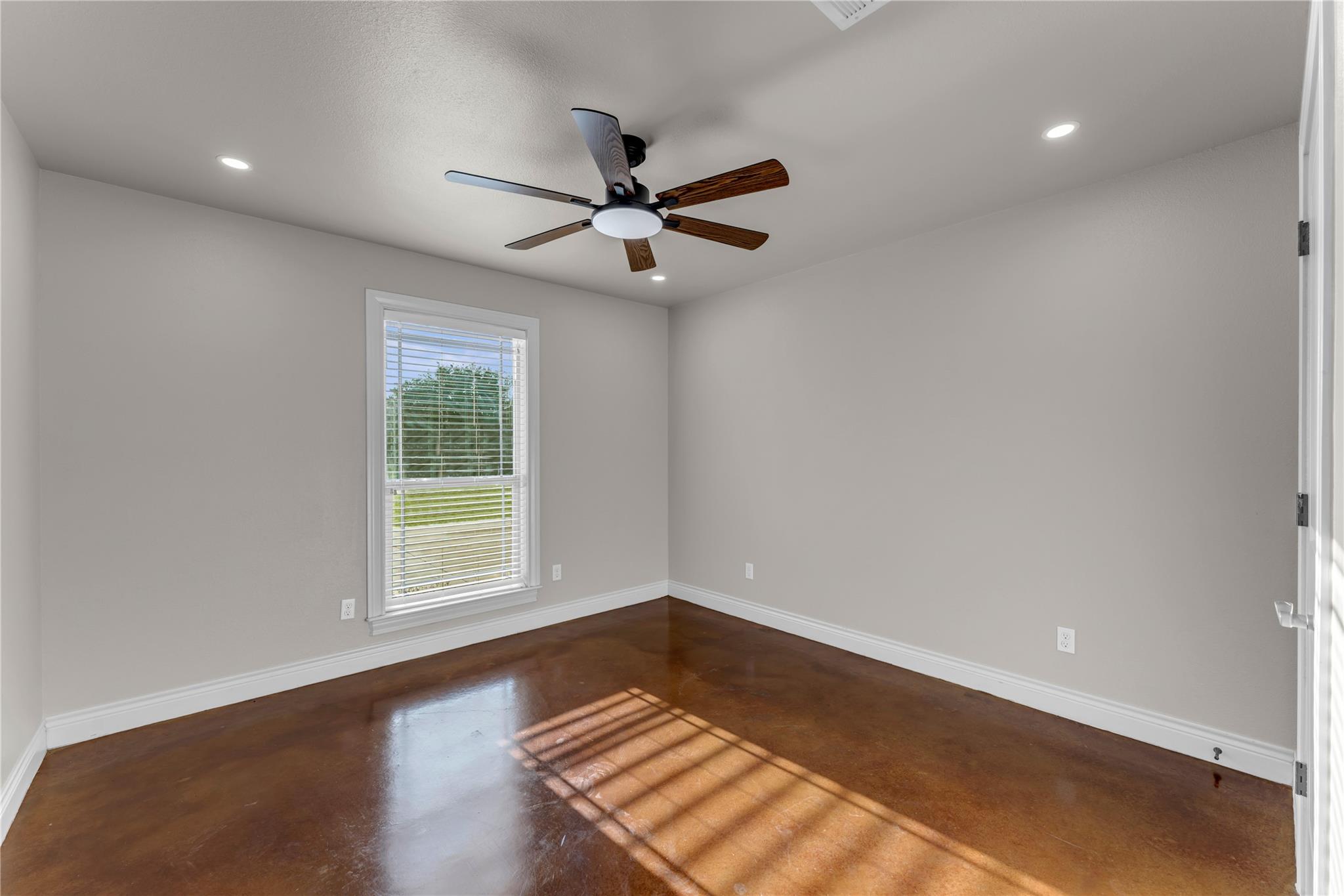 252 Sunday Dr Property Photo 18