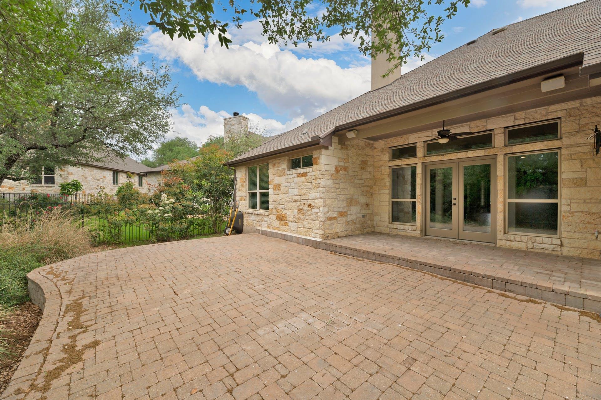 4917 Pyrenees Pass Property Photo 30