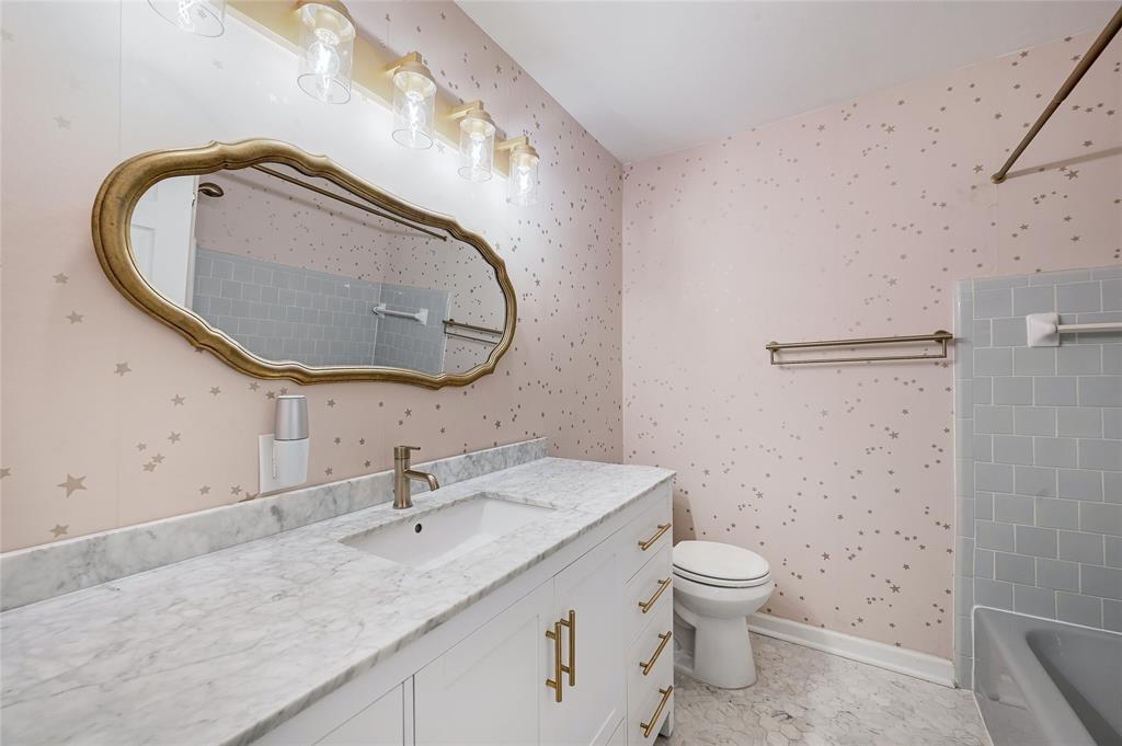 5330 Balcones Dr #g Property Photo 13