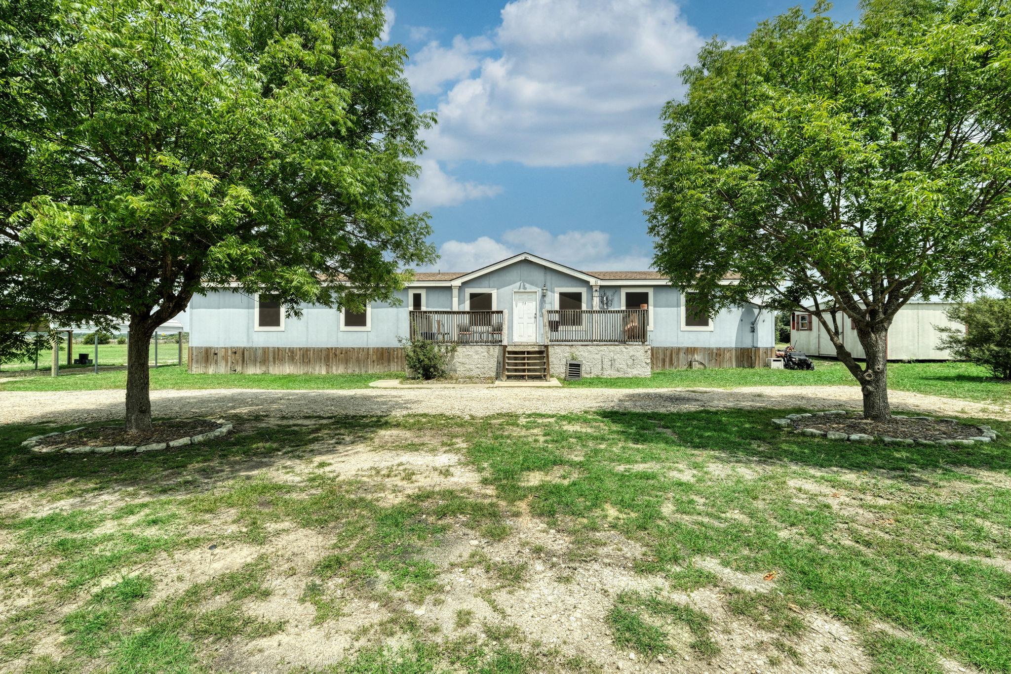 132 County Road 247 Property Photo