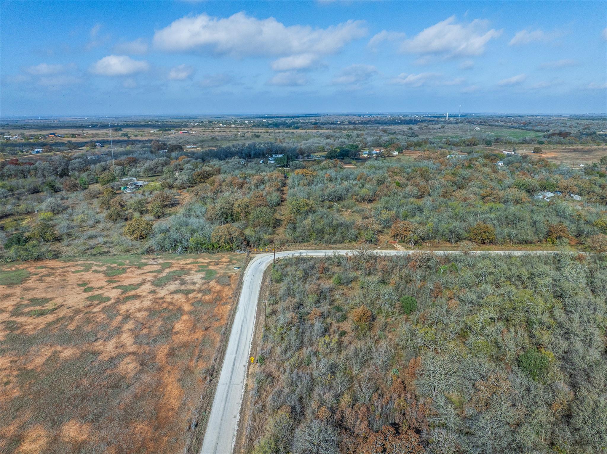 970 Bugtussle Ln Property Photo 8