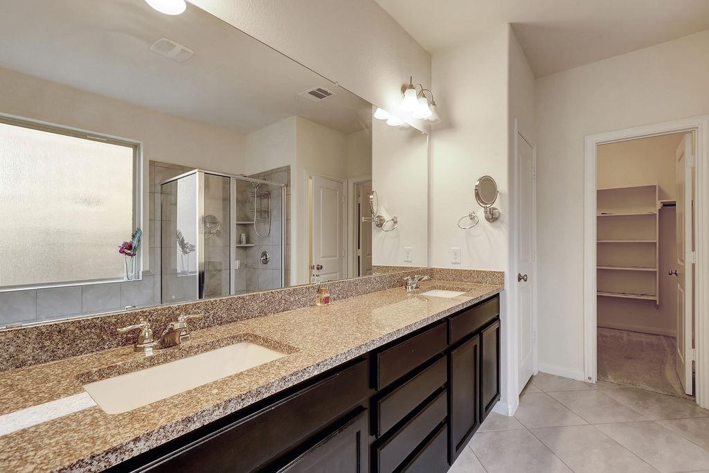 153 Crescent Heights Dr Property Photo 12