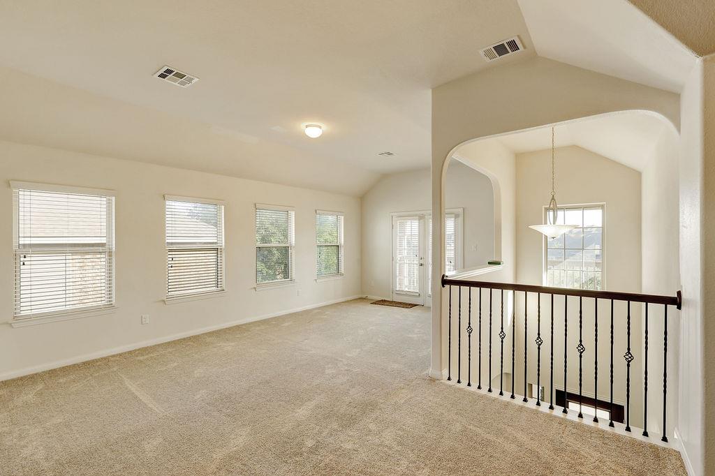 153 Crescent Heights Dr Property Photo 23