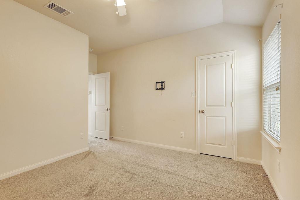 153 Crescent Heights Dr Property Photo 25