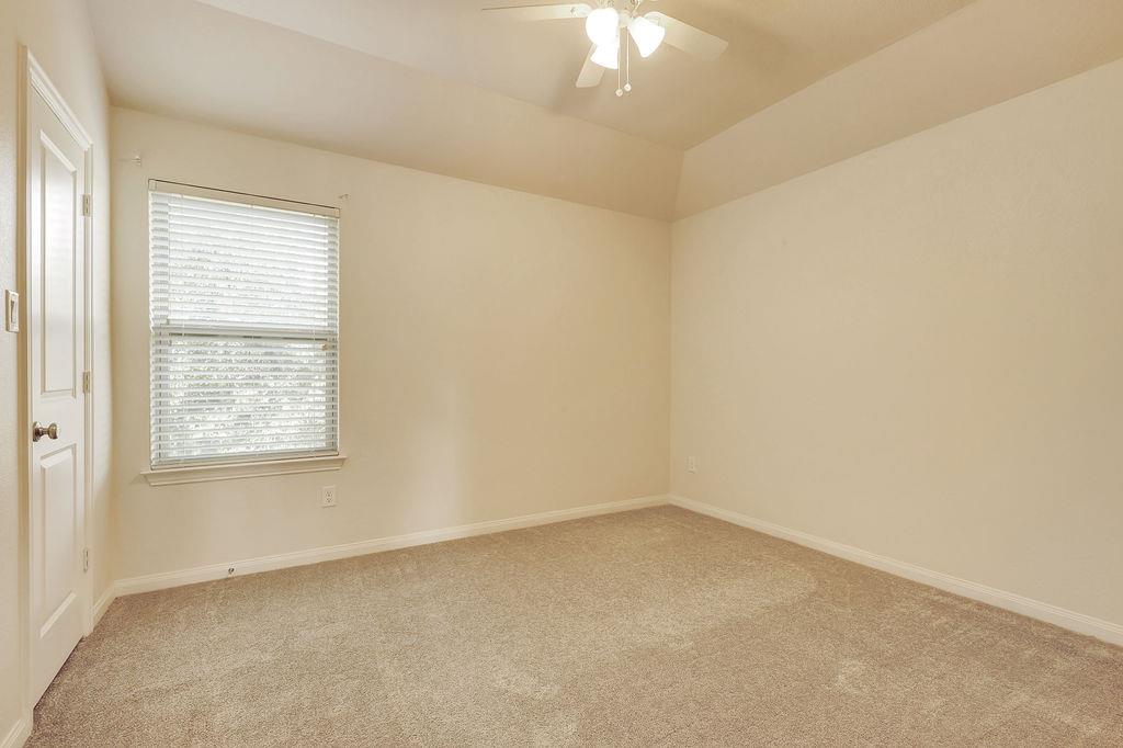 153 Crescent Heights Dr Property Photo 26