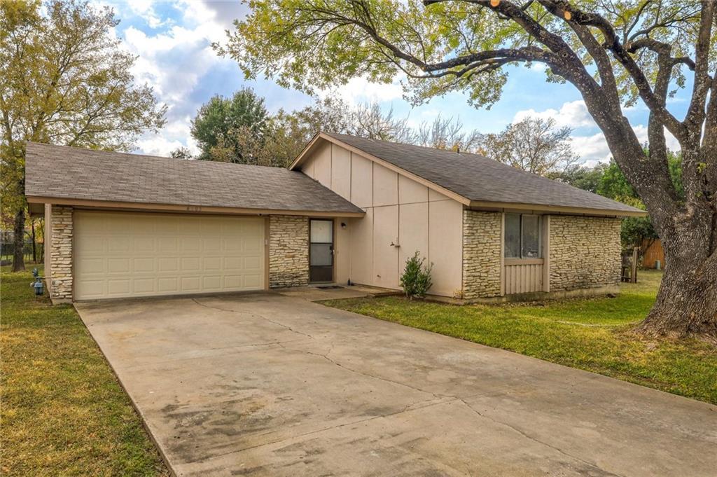 4605 Lambs Ln Property Photo