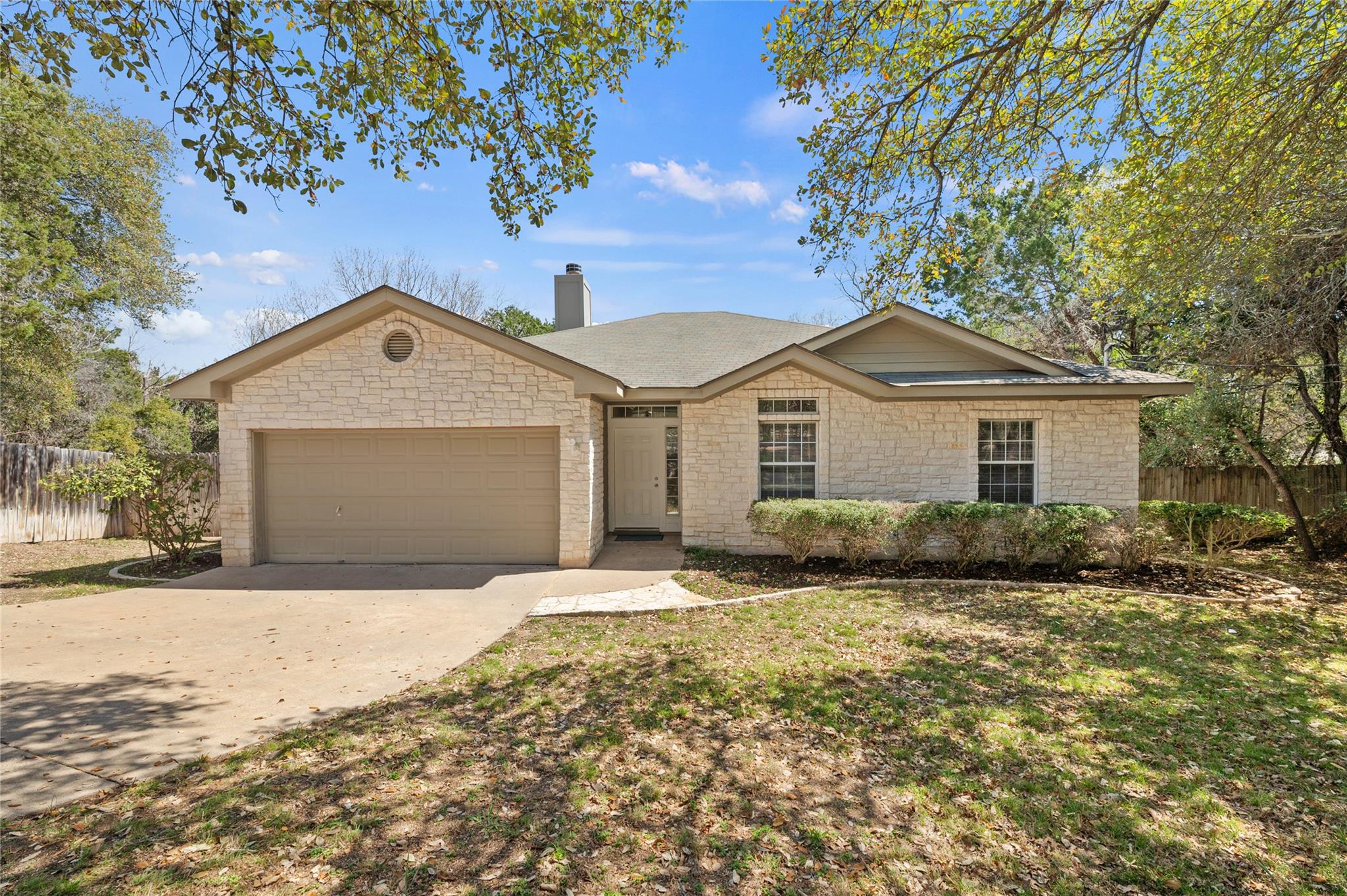 5709 Hudson Bend Rd Property Photo