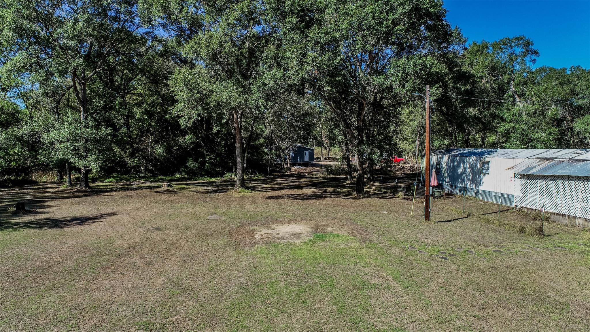 1942 Walnut Dr Property Photo 5