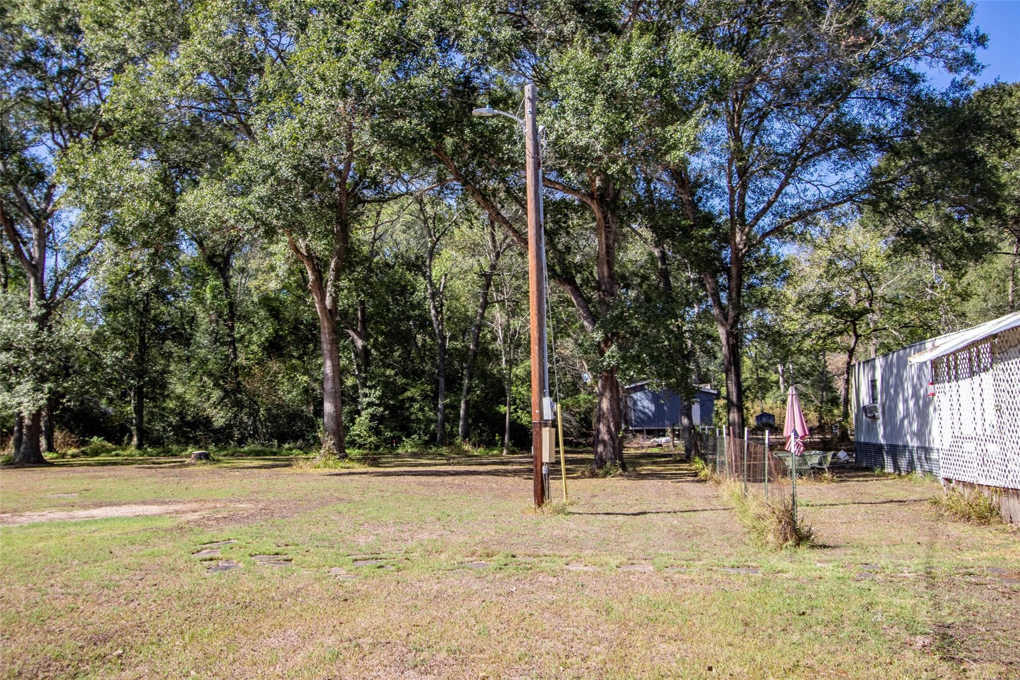 1942 Walnut Dr Property Photo 14