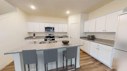 16100 Larustinus St Property Photo 3