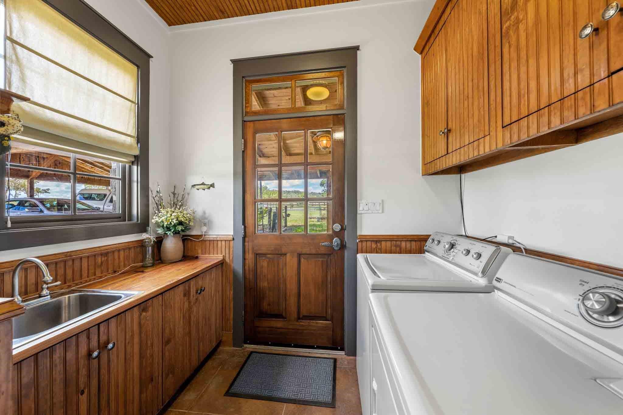 9352 Ranch Road 783 Property Photo 11