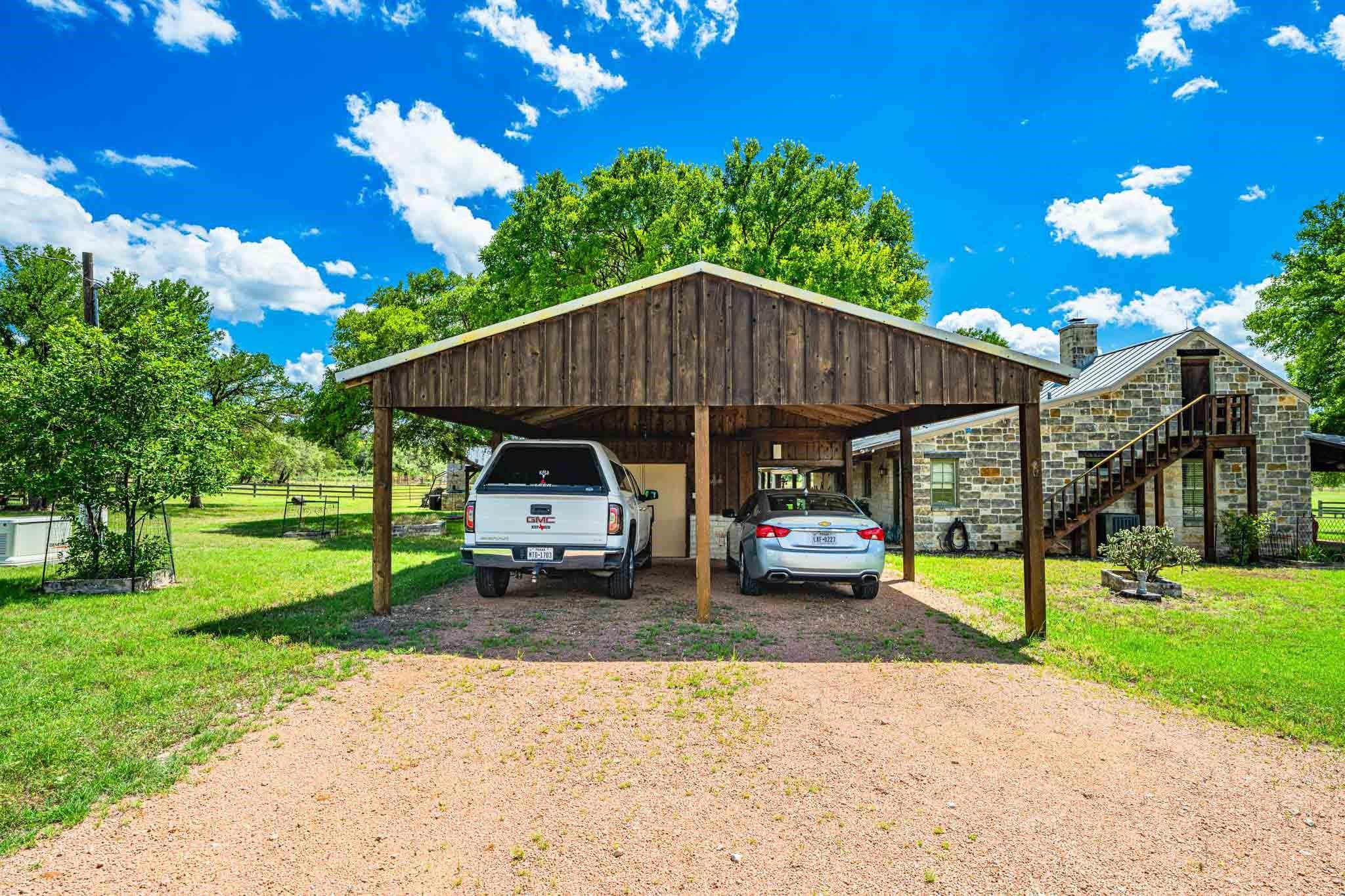 9352 Ranch Road 783 Property Photo 14