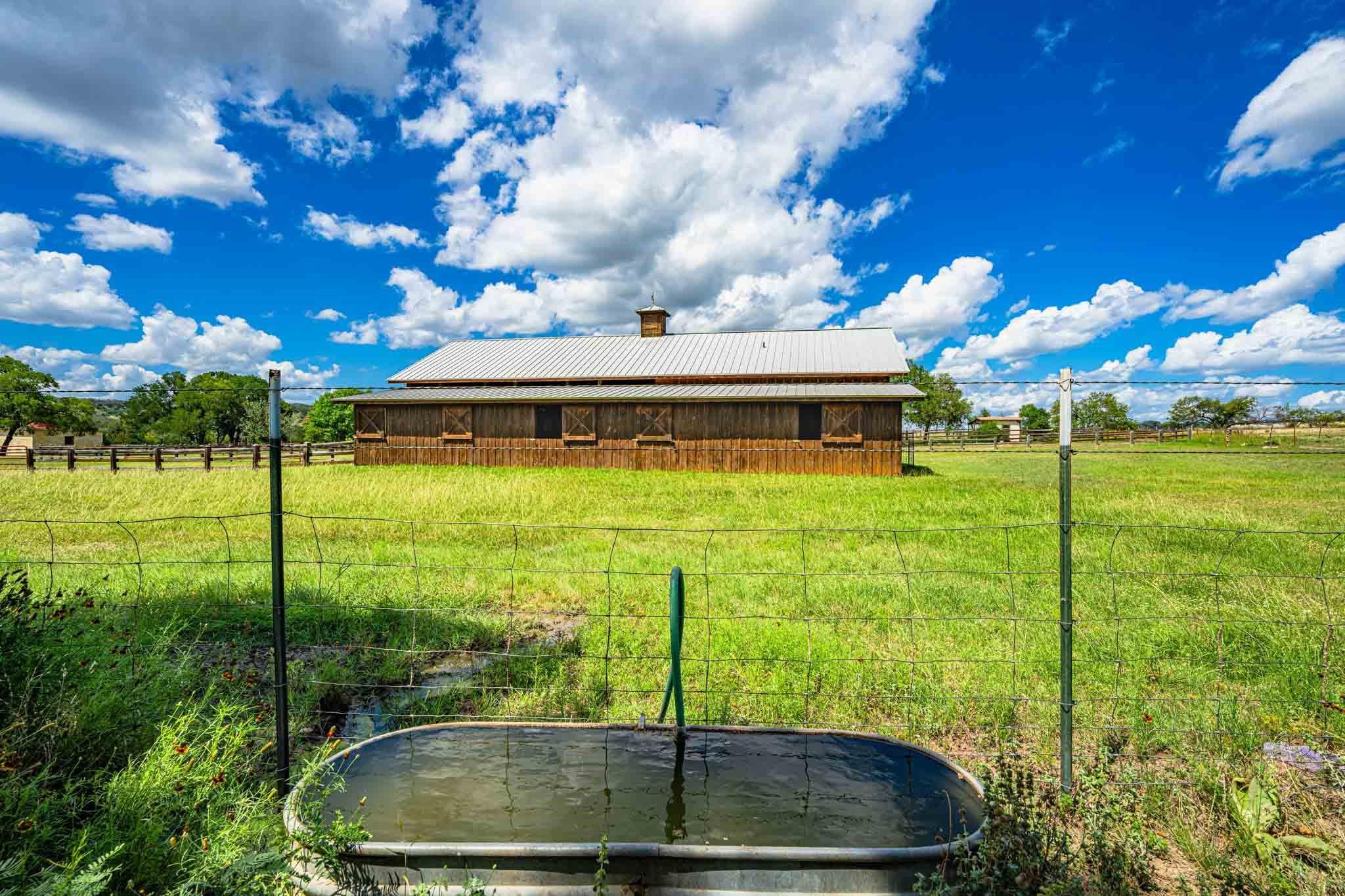 9352 Ranch Road 783 Property Photo 22