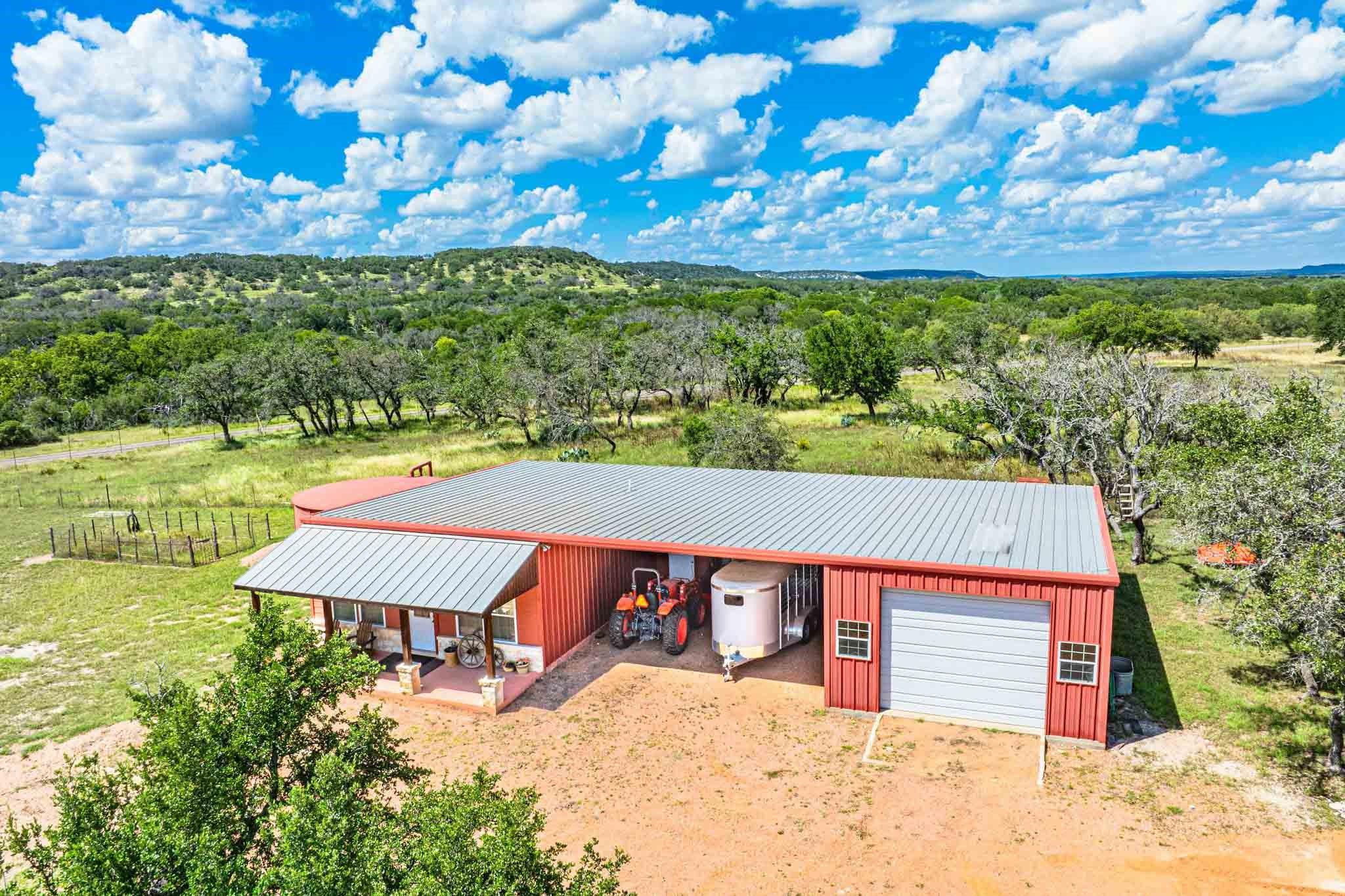 9352 Ranch Road 783 Property Photo 23
