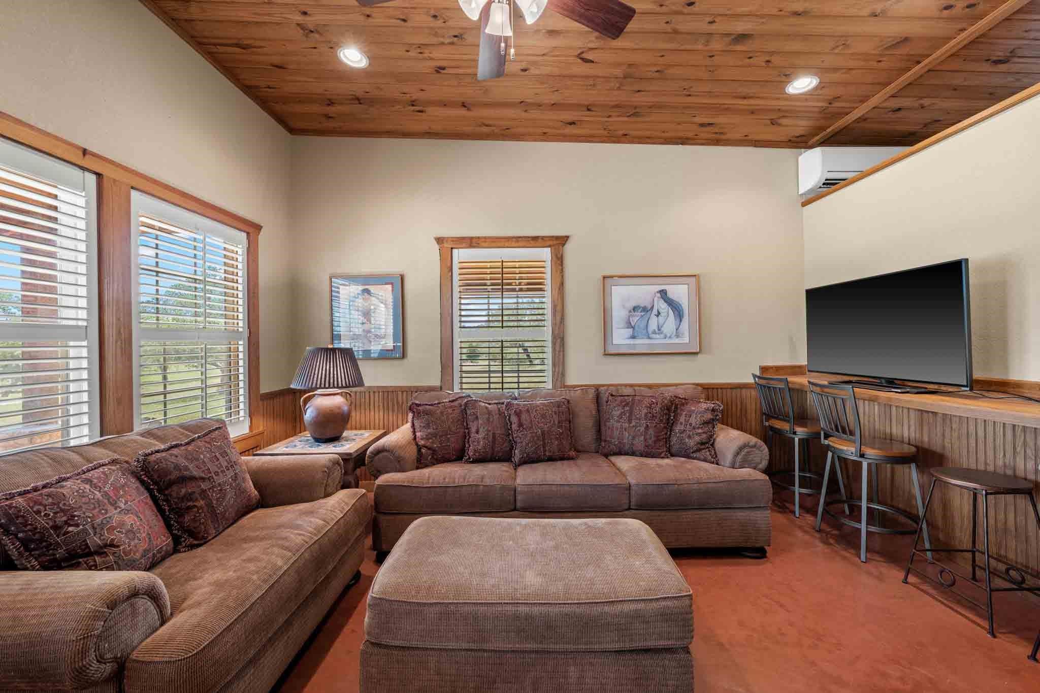 9352 Ranch Road 783 Property Photo 25