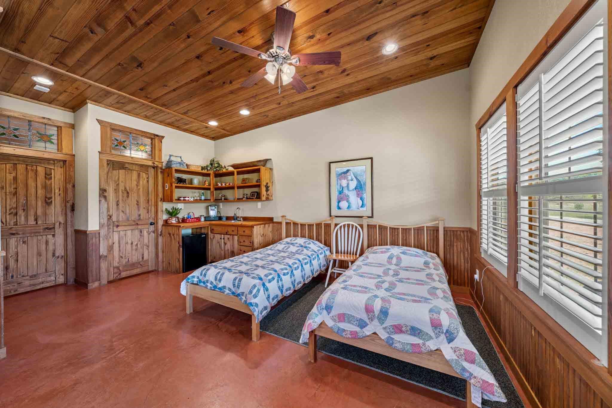 9352 Ranch Road 783 Property Photo 28