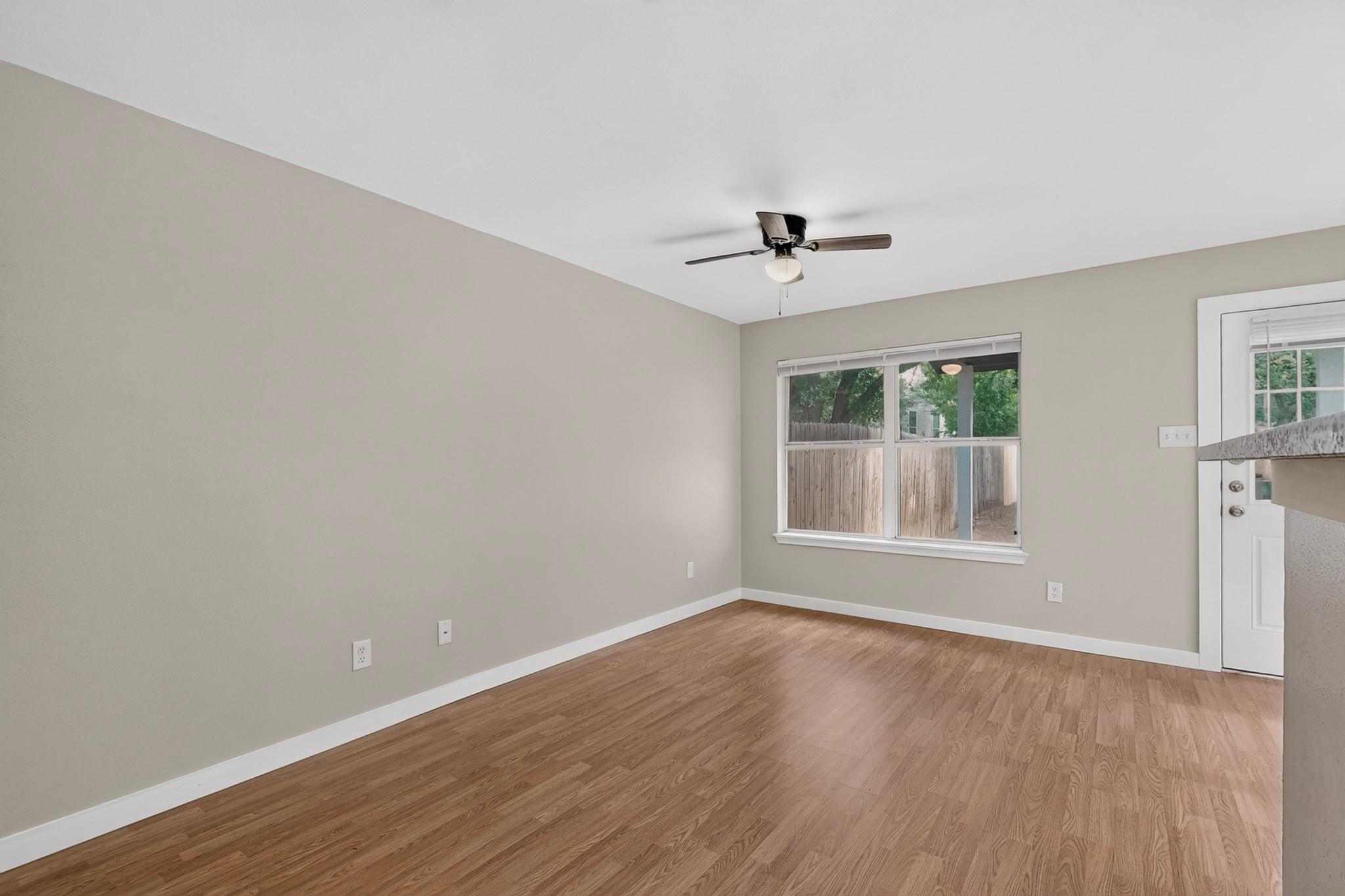 2318 Riddle Rd #b Property Photo 9