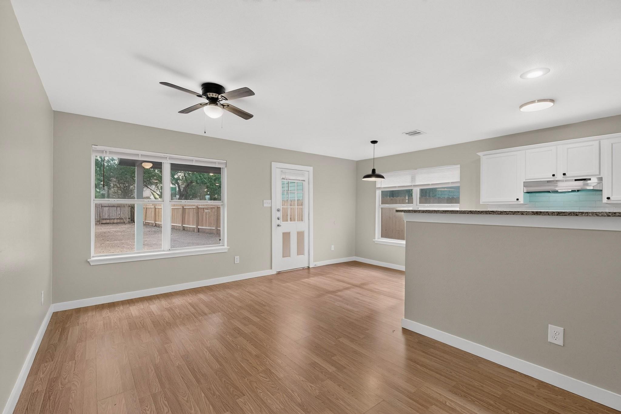 2318 Riddle Rd #b Property Photo 10