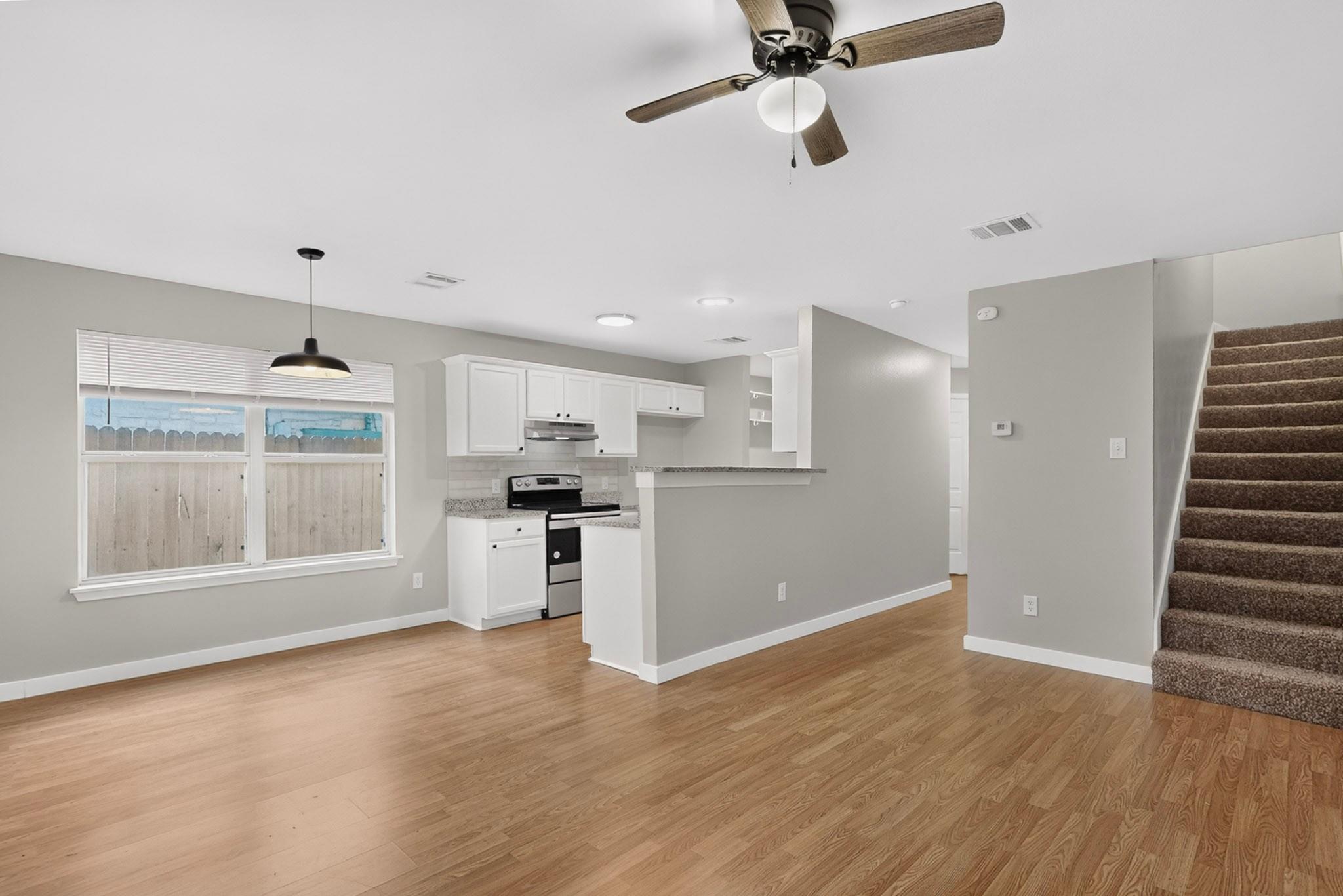 2318 Riddle Rd #b Property Photo 11