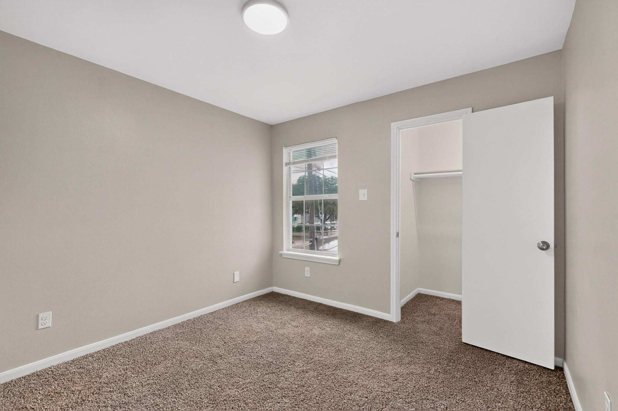 2318 Riddle Rd #b Property Photo 24