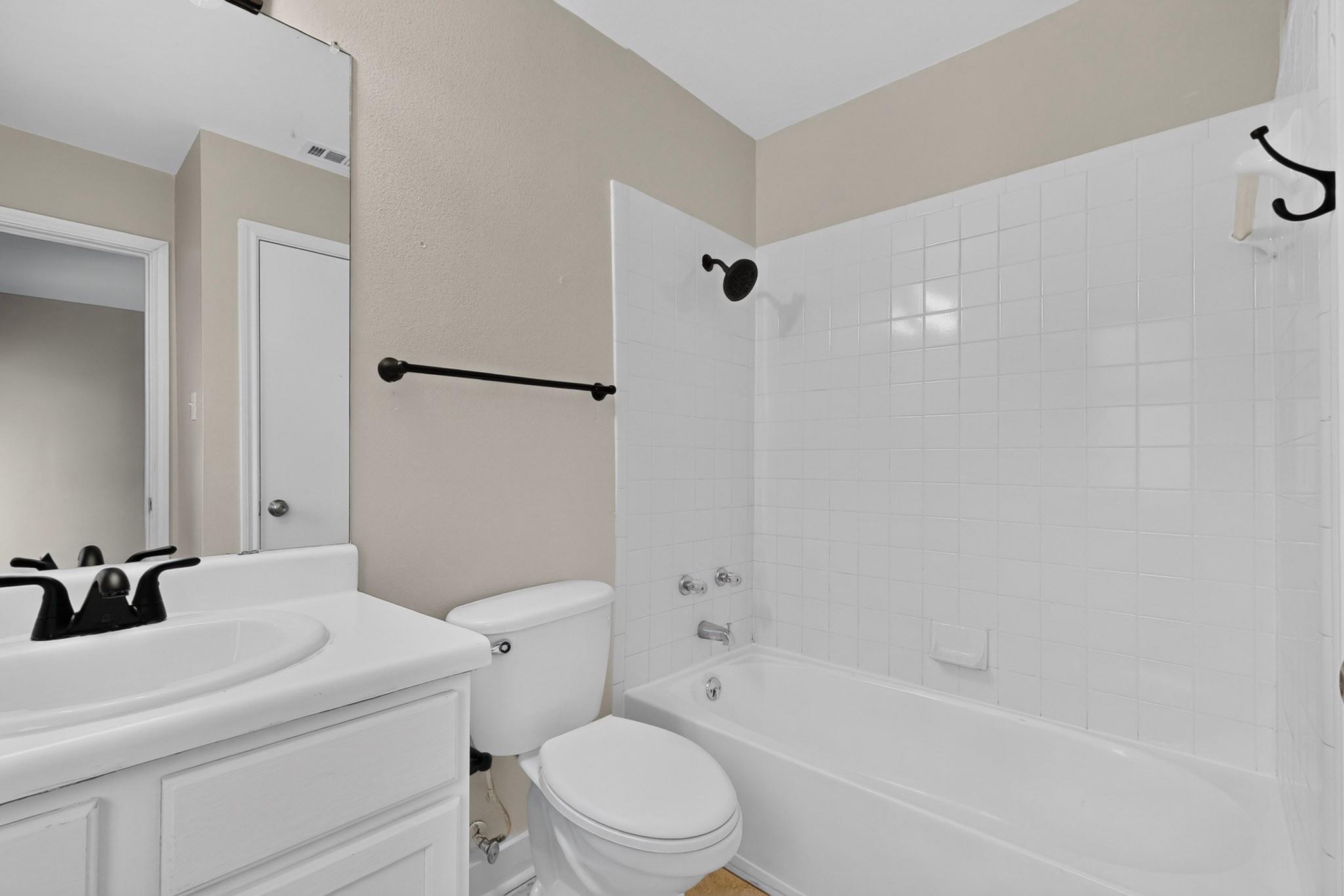2318 Riddle Rd #b Property Photo 28