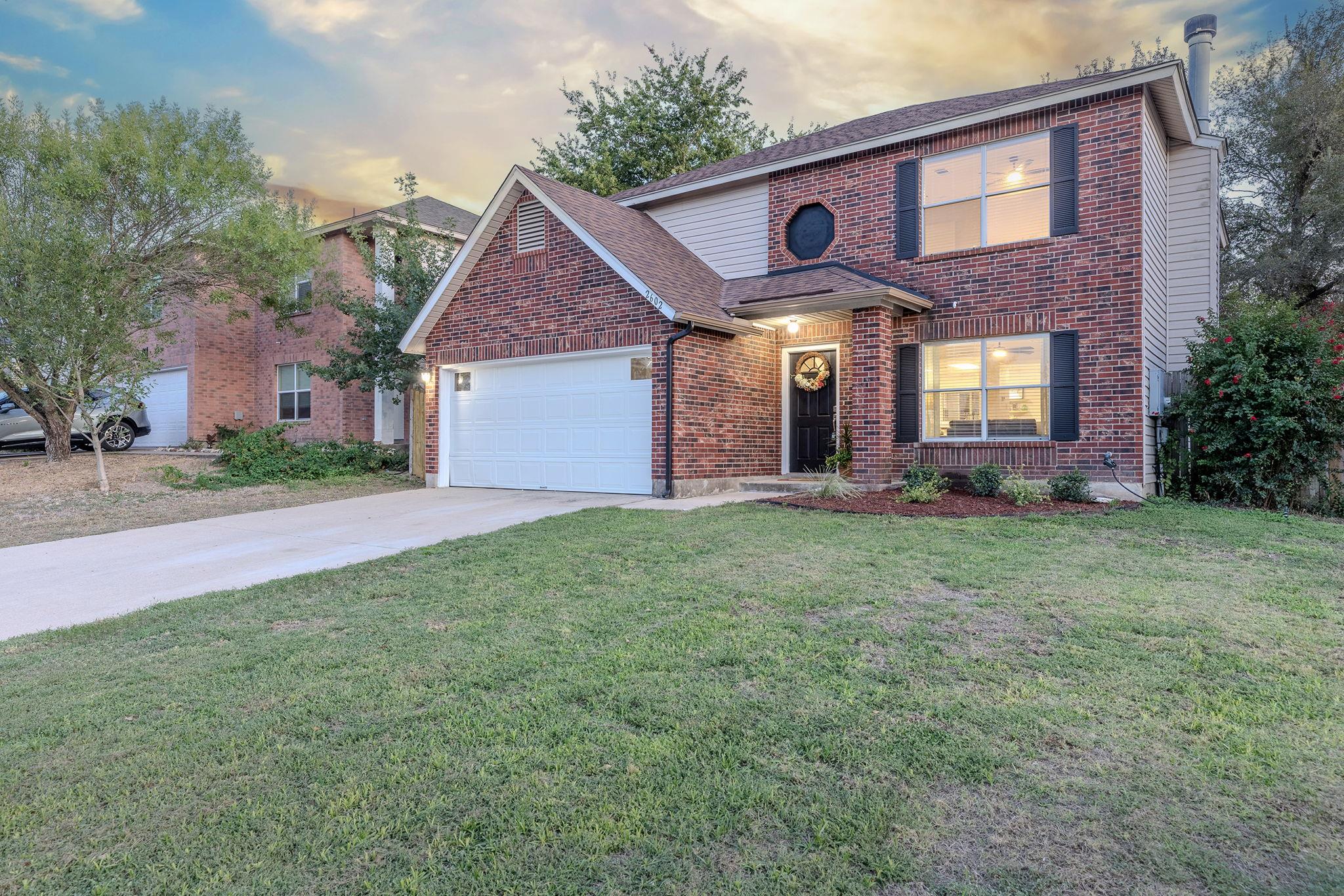 2602 Andres Way Property Photo 2