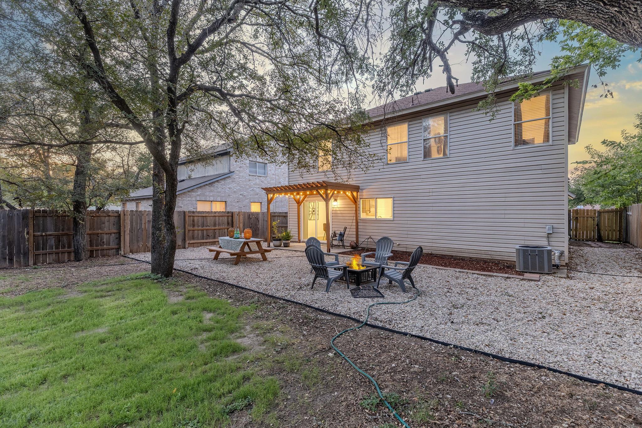 2602 Andres Way Property Photo 29