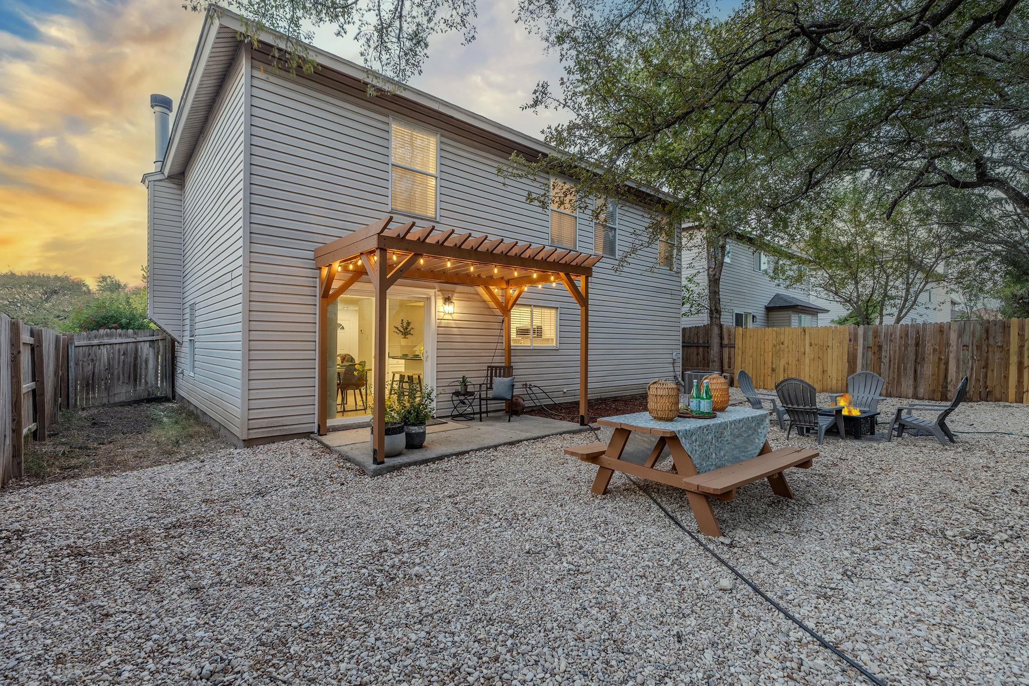 2602 Andres Way Property Photo 30