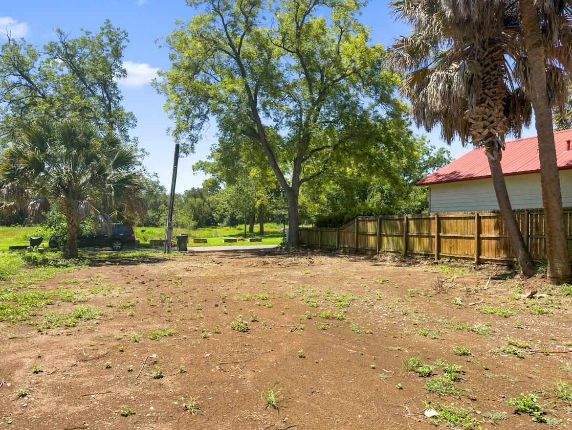 328 Wavell St Property Photo 10