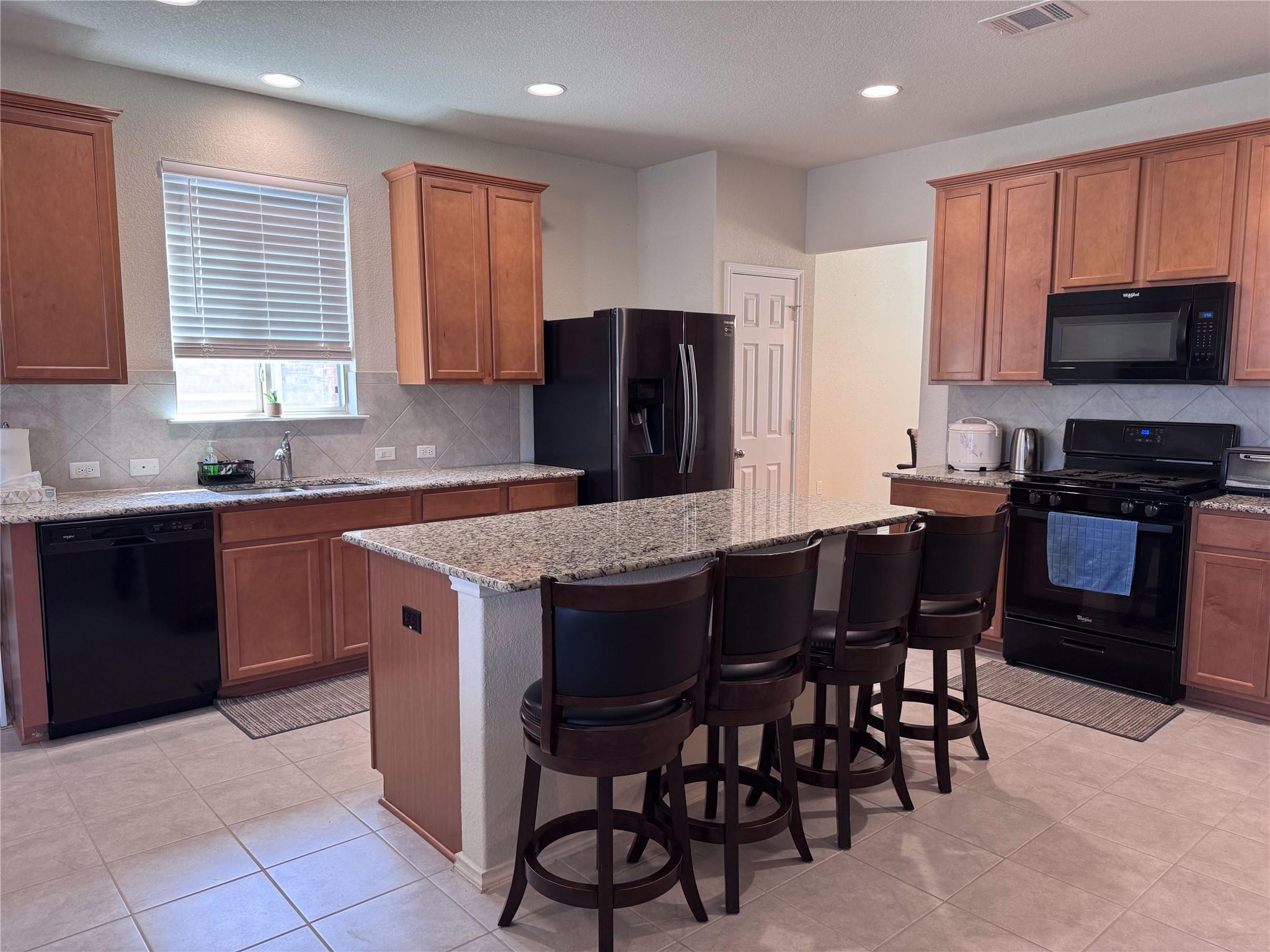 11905 Reindeer Dr Property Photo 3