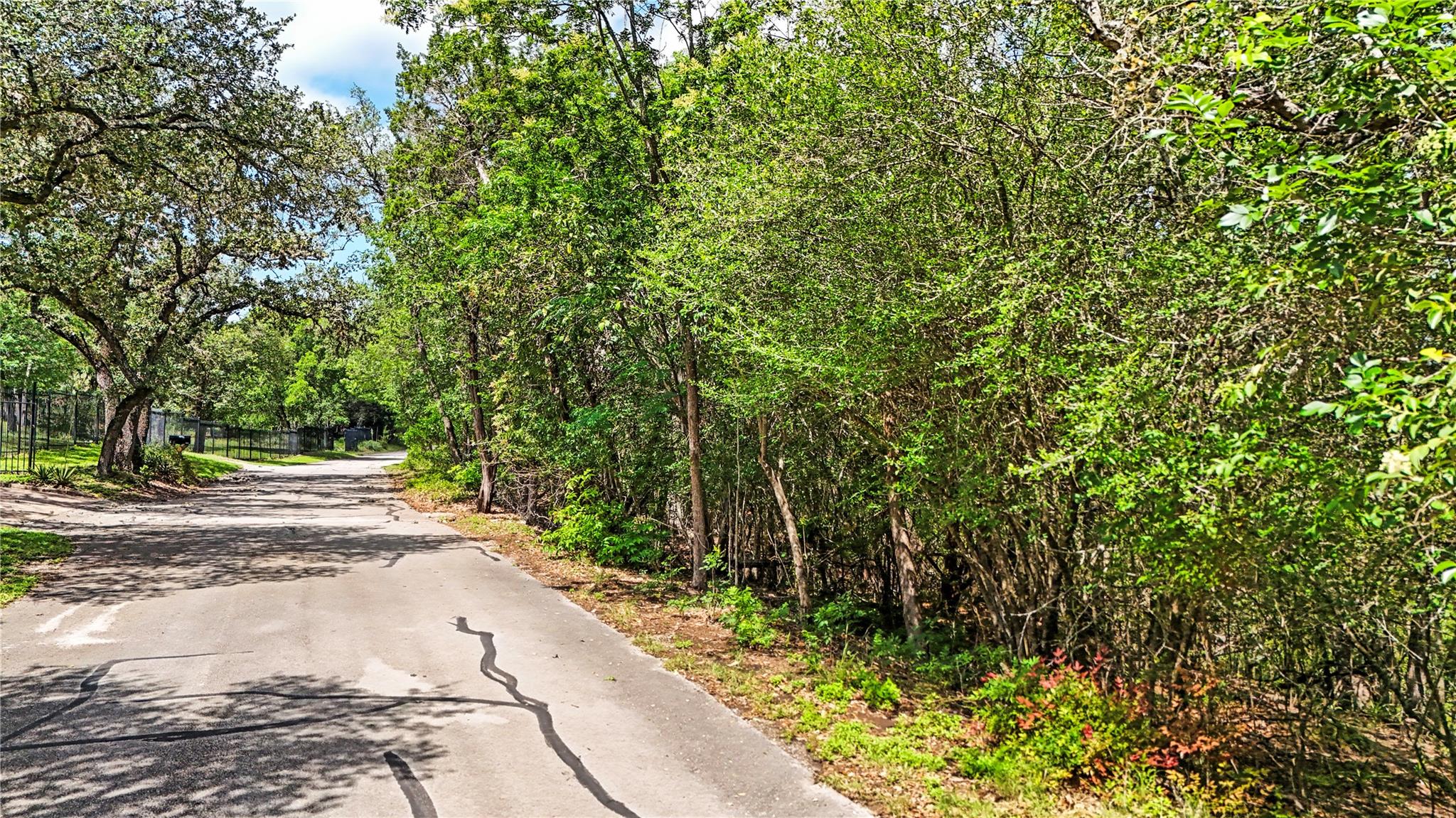 722 River Oaks Dr Property Photo 4