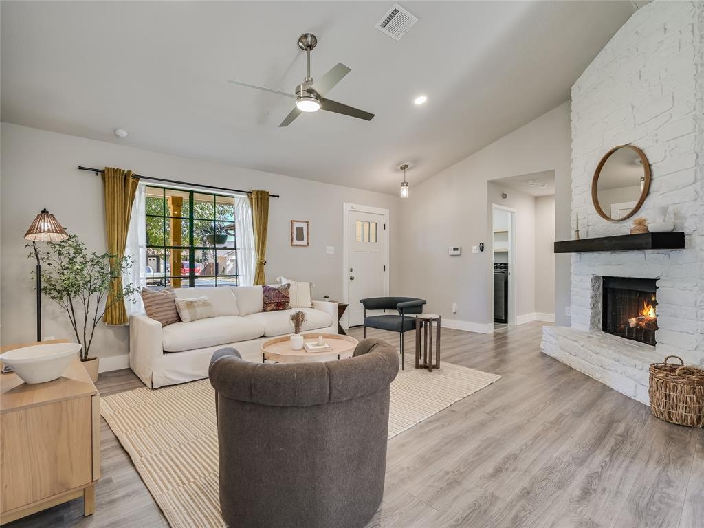 1803 Primrose Trl Property Photo 7