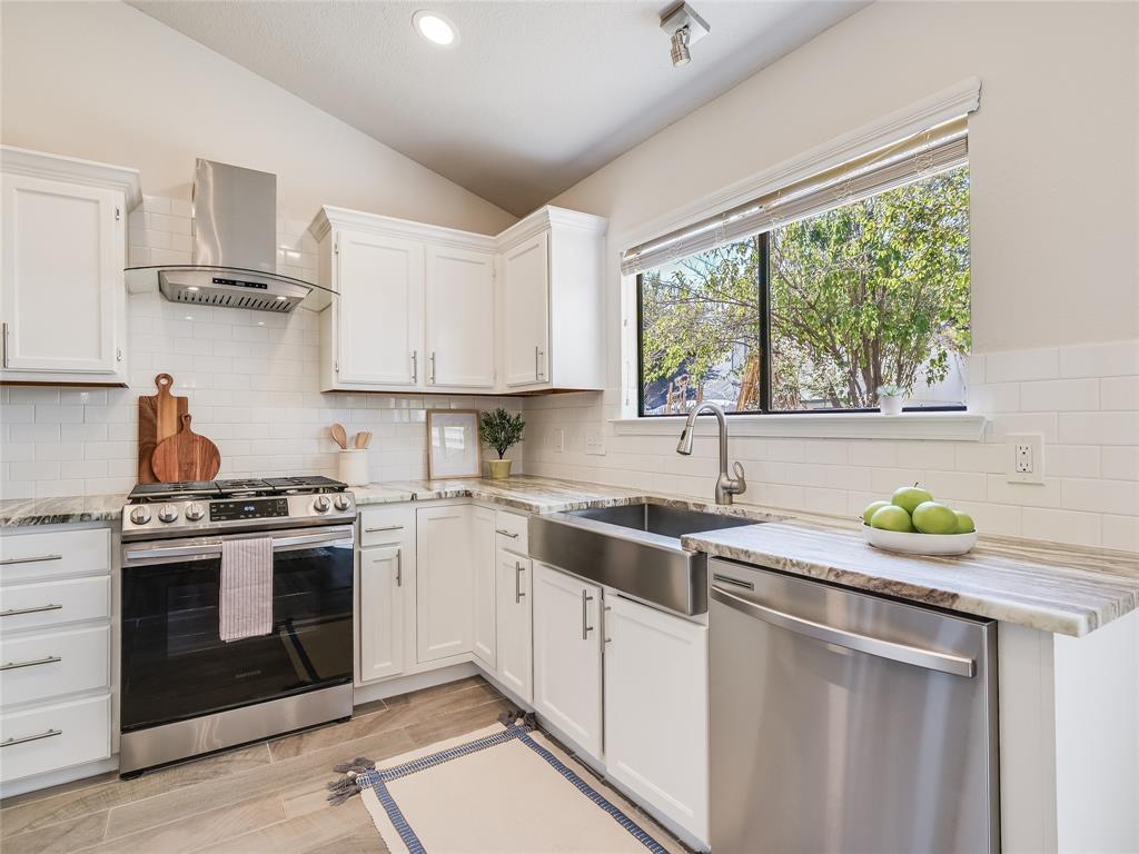 1803 Primrose Trl Property Photo 11