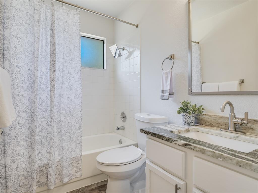 1803 Primrose Trl Property Photo 17