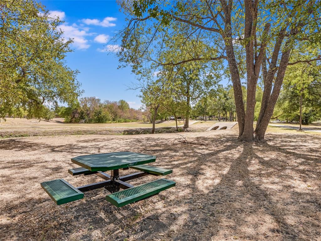 1803 Primrose Trl Property Photo 27