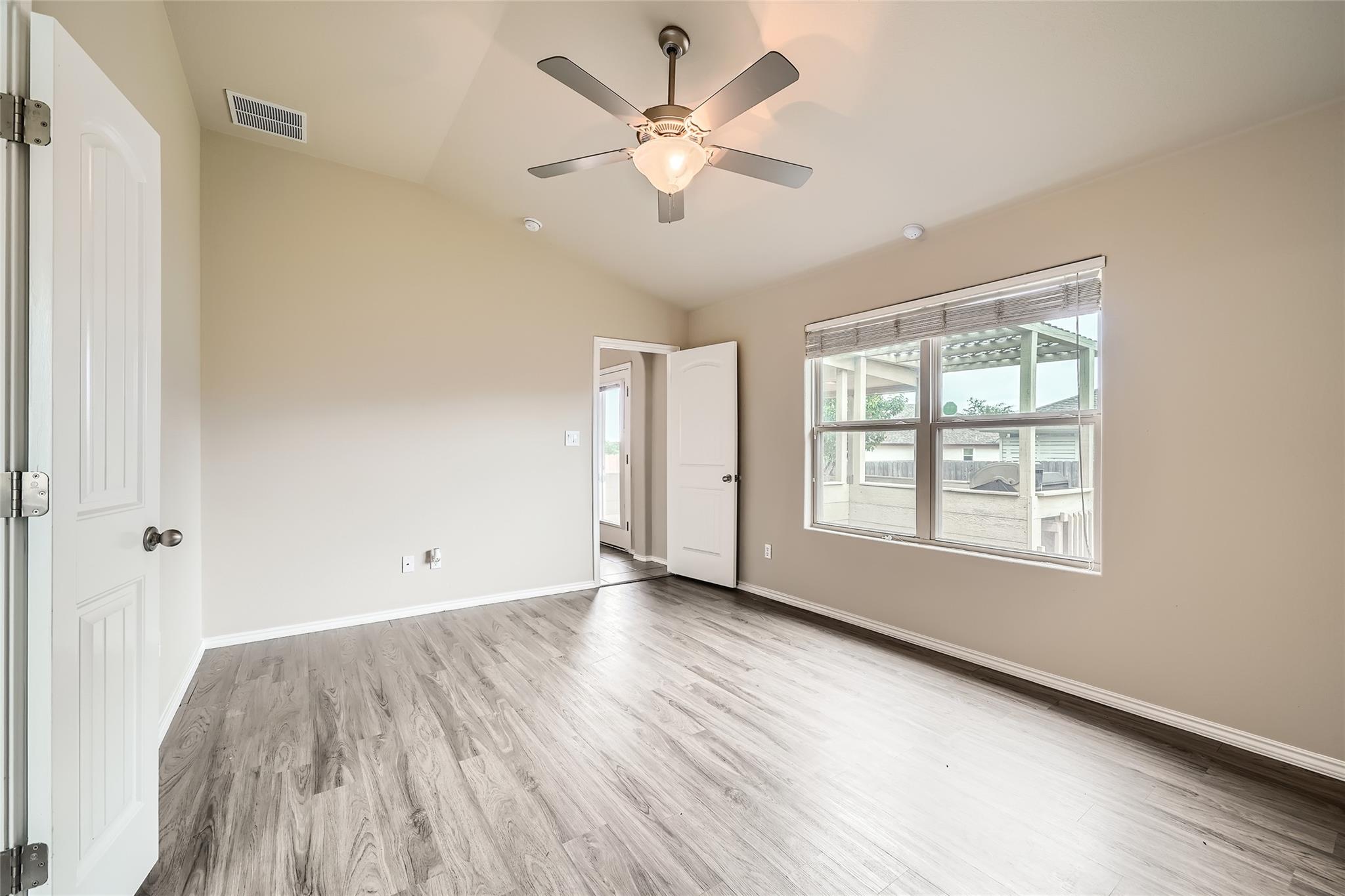 19308 Nicole Ln Property Photo 23