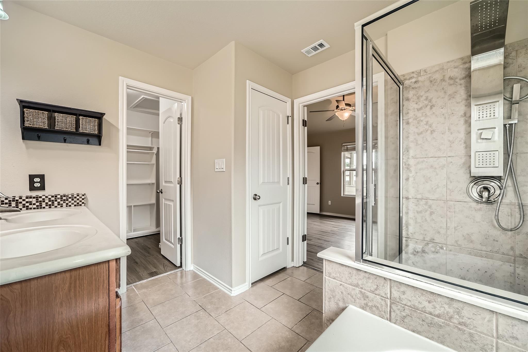 19308 Nicole Ln Property Photo 26